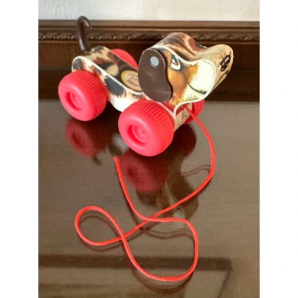 2014 Fisher-Price Little Snoopy Dog Beagle Classic‎ Pull Toy #01650 Collectable
